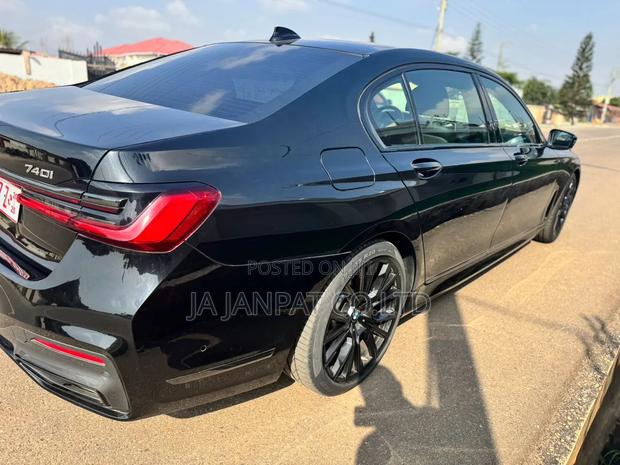 BMW 740 2021 Black