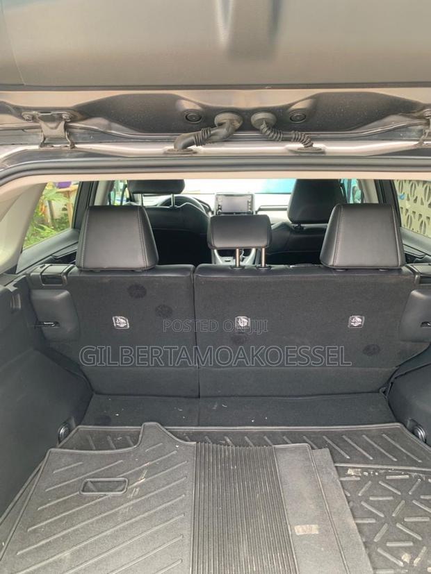 Toyota RAV4 2020 Gray
