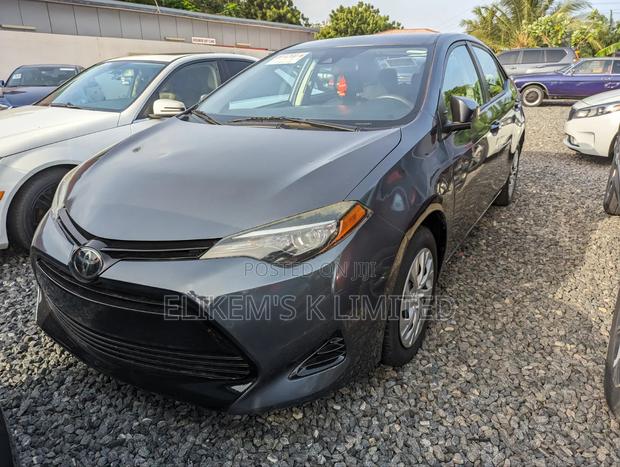 Toyota Corolla LE Eco (1.8L 4cyl 2A) 2018 Gray