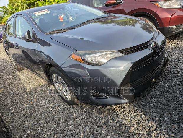 Toyota Corolla LE Eco (1.8L 4cyl 2A) 2018 Gray