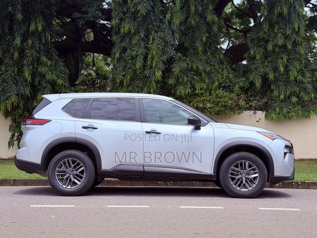 New Nissan Rogue SV 2024 Silver