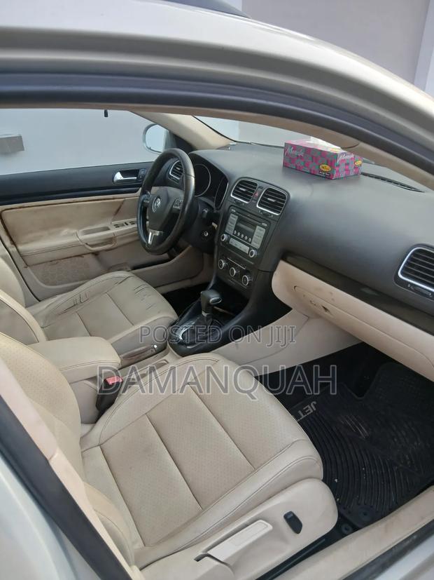 Volkswagen Jetta 2012 Silver