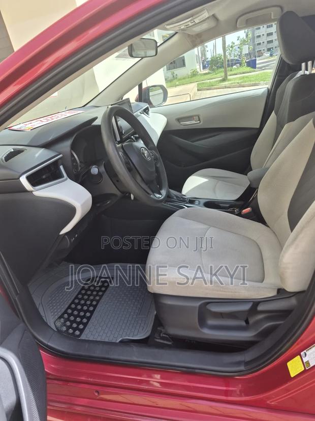 Toyota Corolla LE 2020 Red