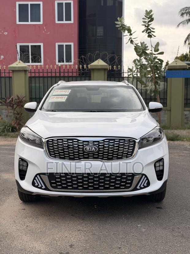 Kia Sorento 2.4L LX FWD 2019 White