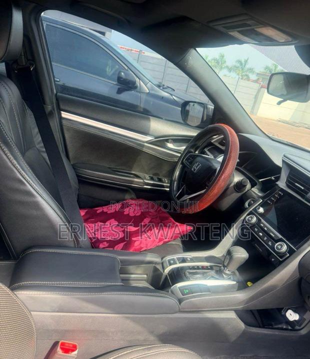 Honda Civic 2019 Gray
