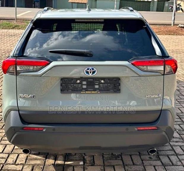 Toyota RAV4 2024 Blue