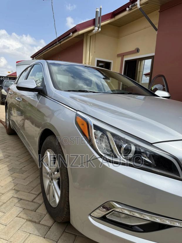 Hyundai Sonata Sport Sedan FWD (2.4L 4cyl 6A) 2017 Silver