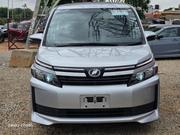 Toyota Voxy SV Premium 2014 Silver for sale