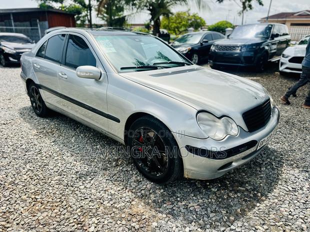 Mercedes-Benz C230 2005 White