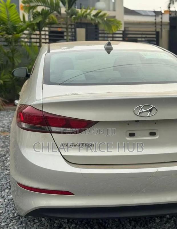 Hyundai Elantra Limited 2018 Ivory