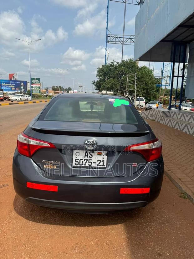 Toyota Corolla 2016 Black
