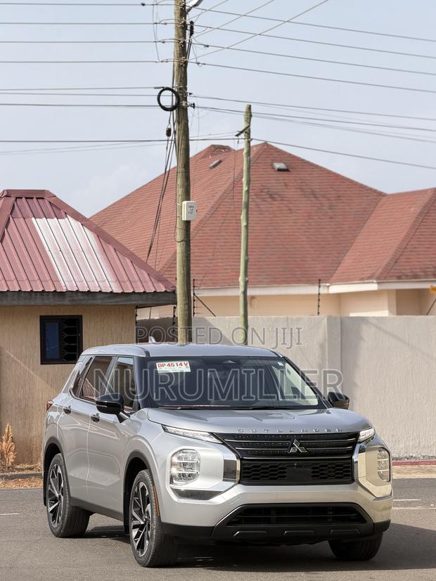 Mitsubishi Outlander 2.4 PHEV AWD 2021 Silver