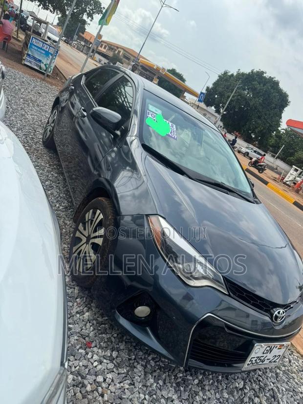 Toyota Corolla LE 4dr Sedan (1.8L 4cyl CVT) 2016 Gray