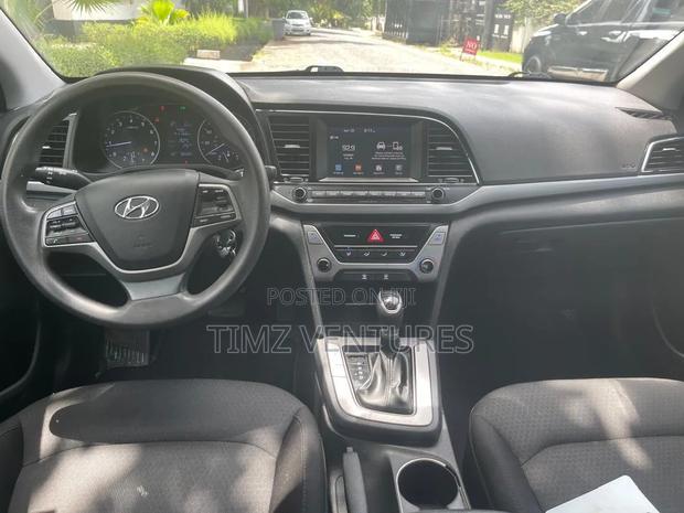 Hyundai Elantra SE 2018 Black