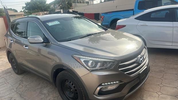 Hyundai Santa Fe 2017 Gray