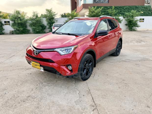 Toyota RAV4 2016 Red