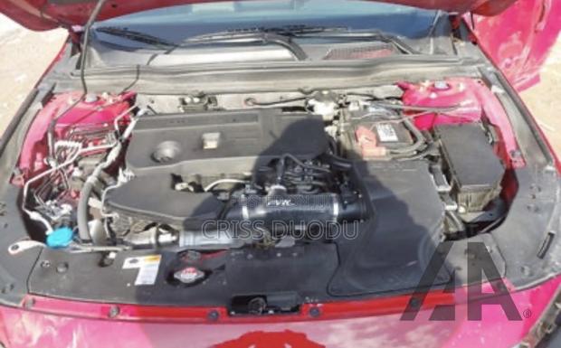 Toyota Corolla LE Eco (1.8L 4cyl 2A) 2018 Red
