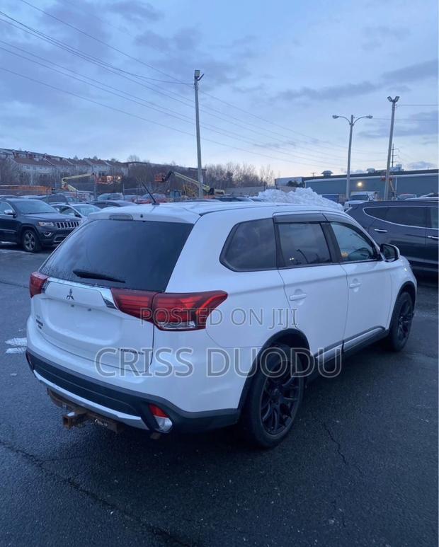 Mitsubishi Outlander Sport 2.0 ES 2016 White
