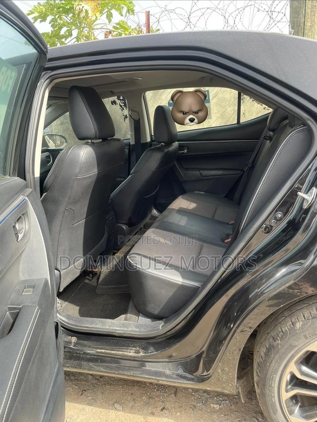 Toyota Corolla 2016 Black