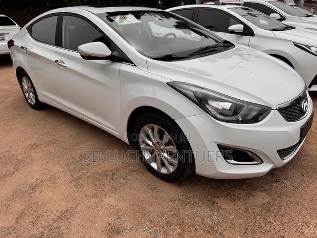 Hyundai Elantra 2016 White