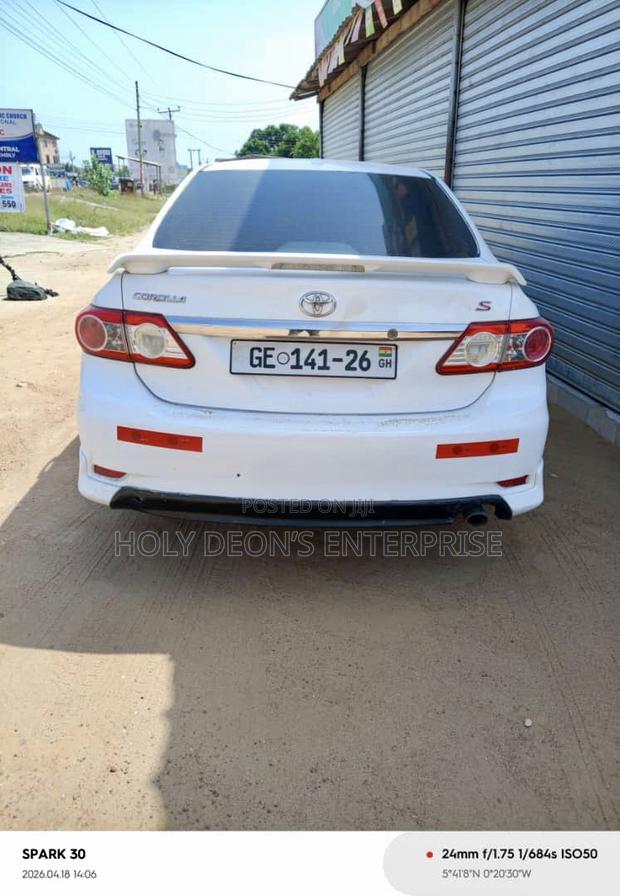 Toyota Corolla S 4dr Sedan (1.8L 4cyl 4A) 2013 White
