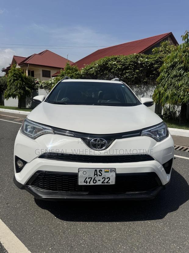 Toyota RAV4 SE AWD (2.5L 4cyl 6A) 2016 White