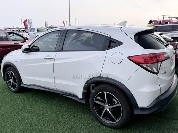 Honda Vezel 2017 White