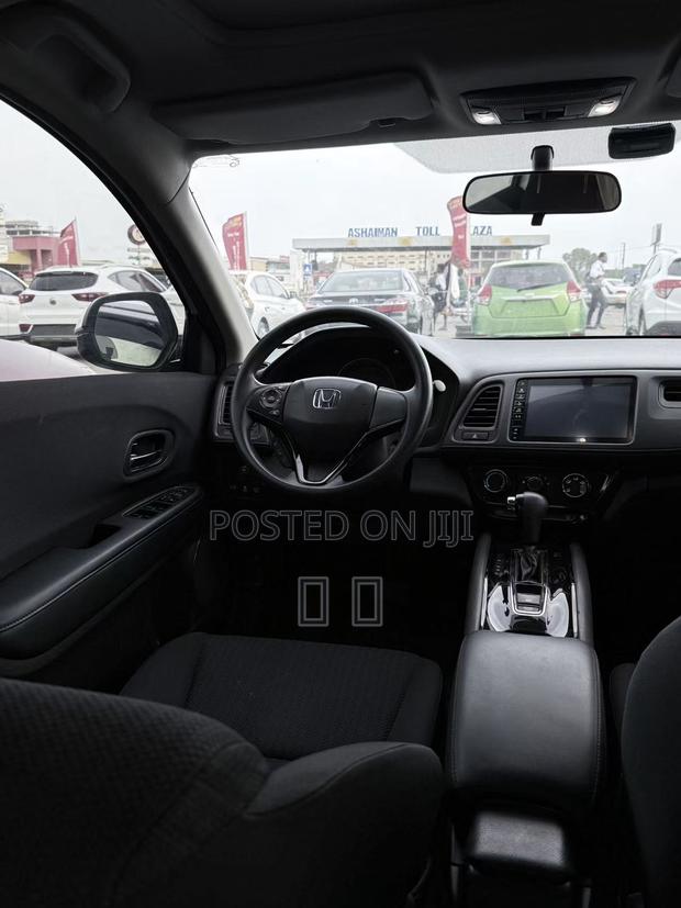 Honda Vezel 2017 White
