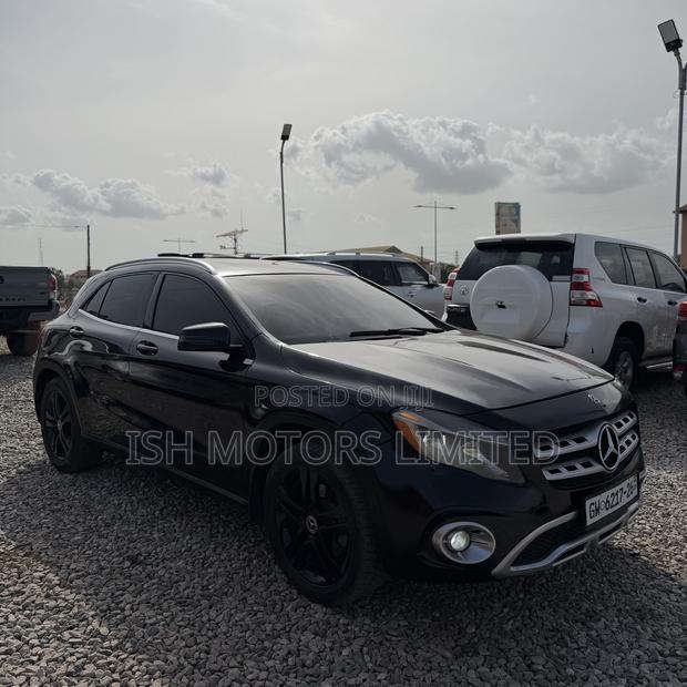 Mercedes-Benz GLA 250 2017 Black
