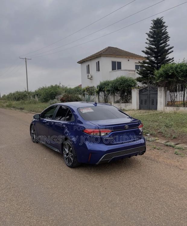 Toyota Corolla SE 2021 Blue