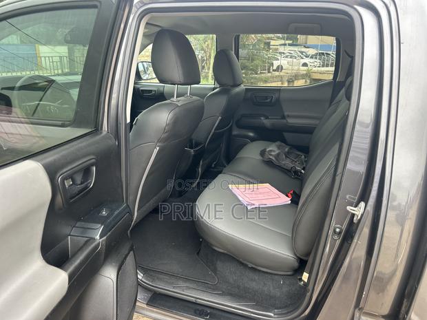 Toyota Tacoma 2019 Black