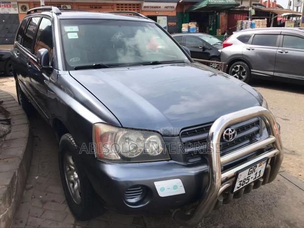 Toyota Highlander SE 2010 Blue