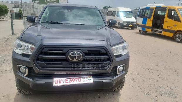 Toyota Tacoma TRD Sport 2019 Gray