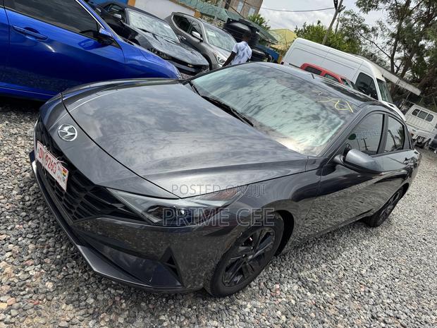 Hyundai Elantra SE 2023 Gray