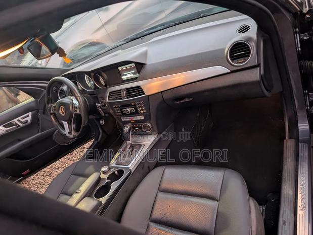 Mercedes-Benz C300 2016 Black