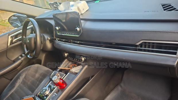 Mitsubishi Outlander 2022 Black