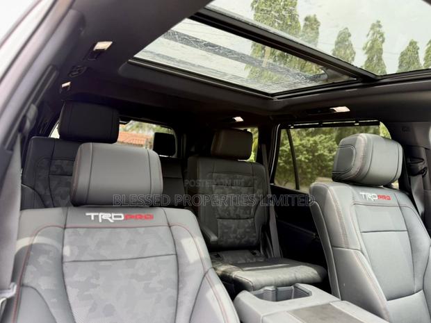 Toyota Sequoia TRD PRO 4WD 2026 White