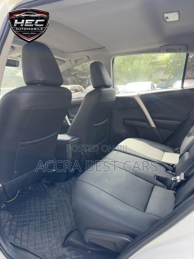 Toyota RAV4 2017 White