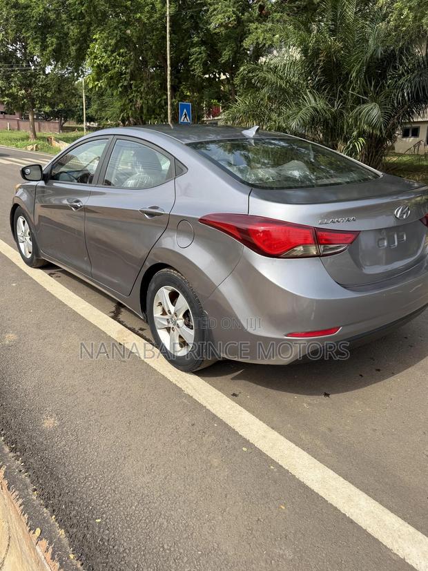 Hyundai Elantra SE 4dr Sedan (1.8L 4cyl 6M) 2014 Gray