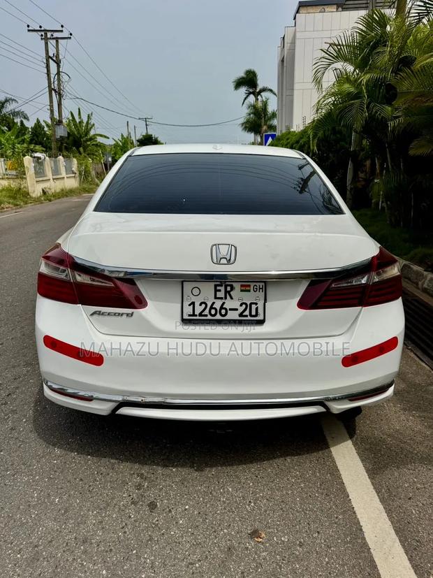 Honda Accord Sport 4dr Sedan FWD (2.4L 4cyl 2A) 2016 White