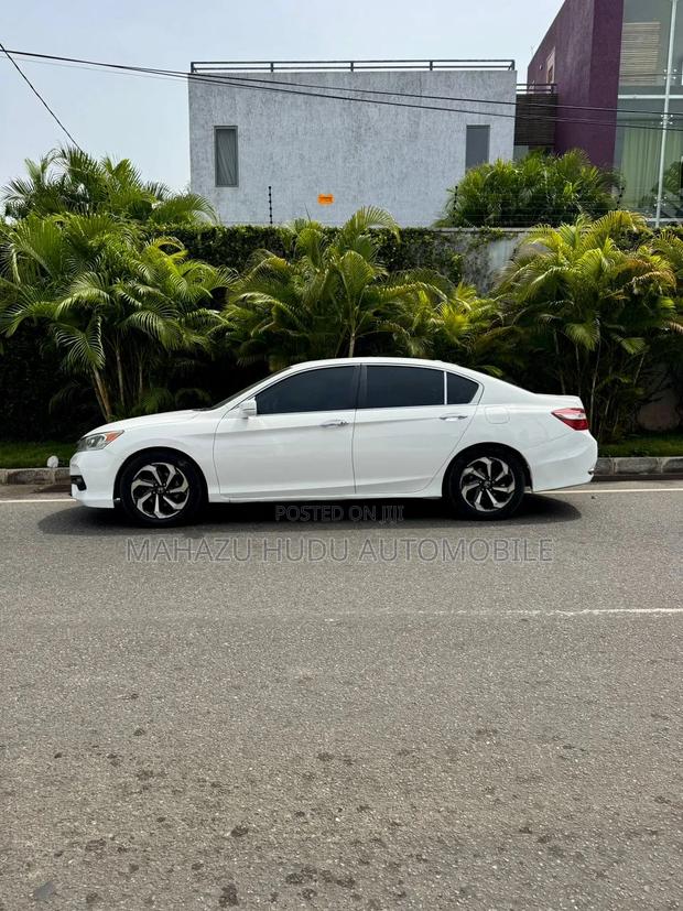 Honda Accord Sport 4dr Sedan FWD (2.4L 4cyl 2A) 2016 White