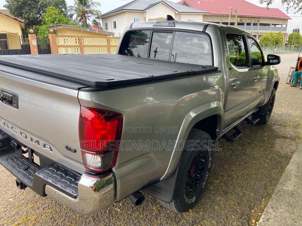 Toyota Tacoma 2021 Gray