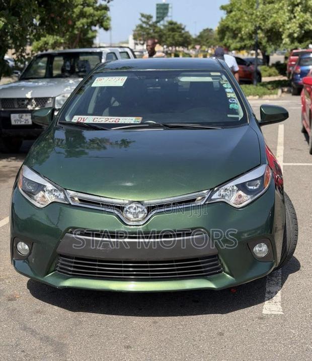 Toyota Corolla 2016 Green