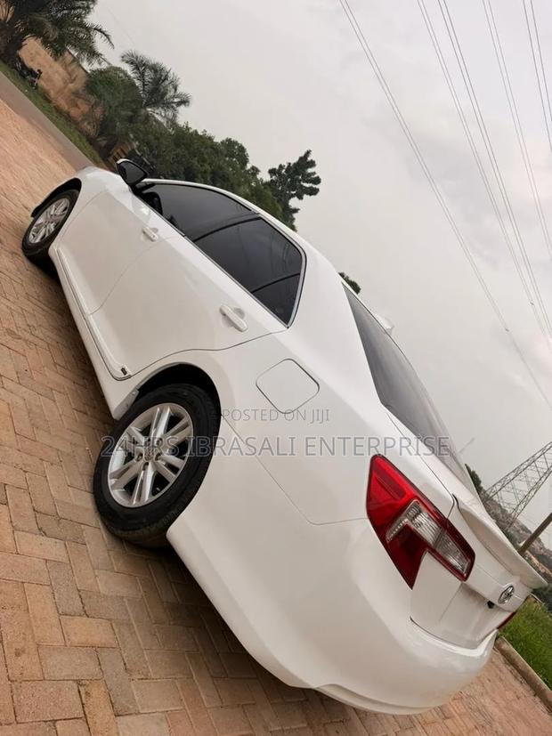 Toyota Camry L 4dr Sedan (2.5L 4cyl 6A) 2014 White