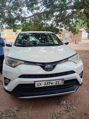 Toyota RAV4 Hybrid 2017 White for sale