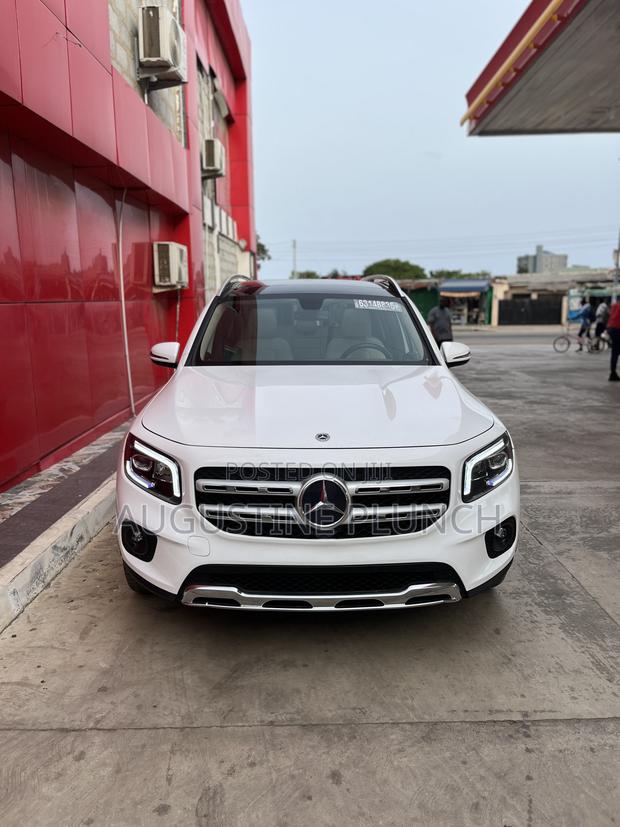 Mercedes-Benz GLB-Class 2023 White