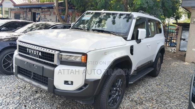 Toyota Land Cruiser 2025 White