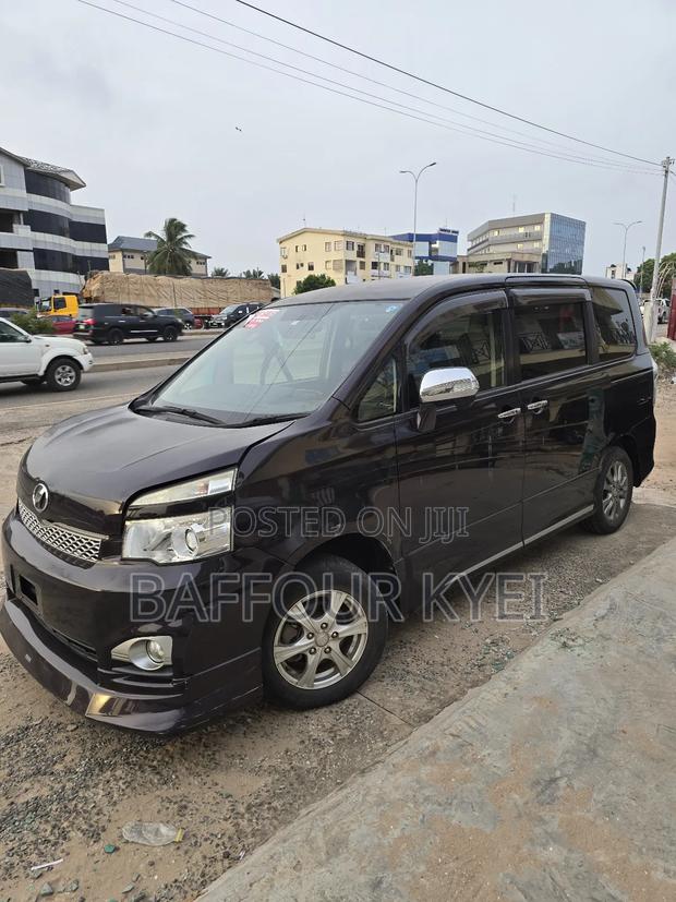Toyota Voxy 2013 Brown
