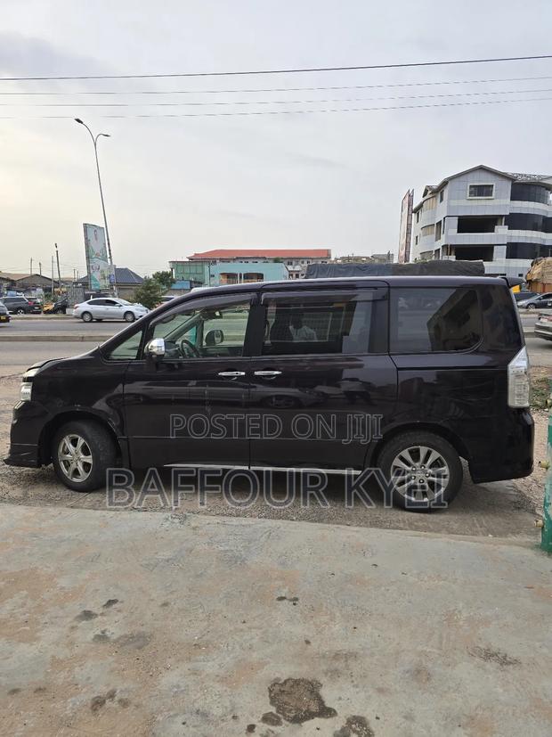 Toyota Voxy 2013 Brown