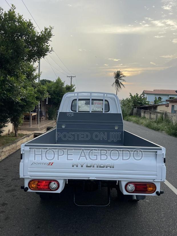 Hyundai Porter II 2010 White
